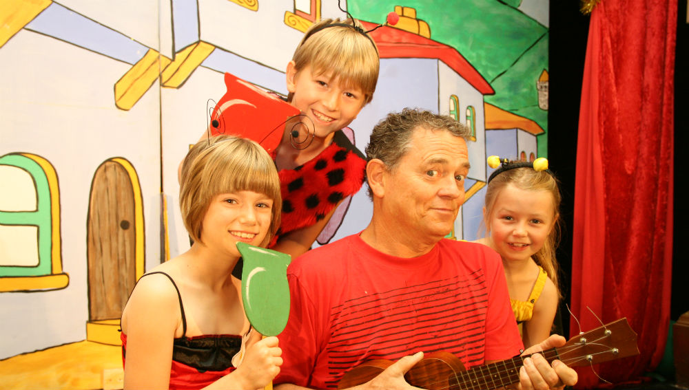 Peter Combe - Wash Your Kids - Adelaide Fringe 2015 - The Clothesline