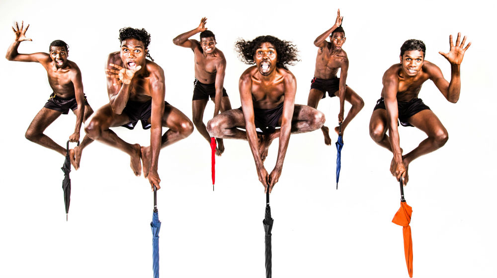 Djuki Mala Chooky Dancers - Adeliade Fring e2015 - GOUD - The Clothesline
