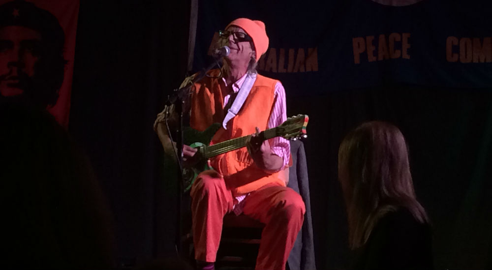 Ross Hannaford - Adelaide Fringe 2015 - The Clothesline