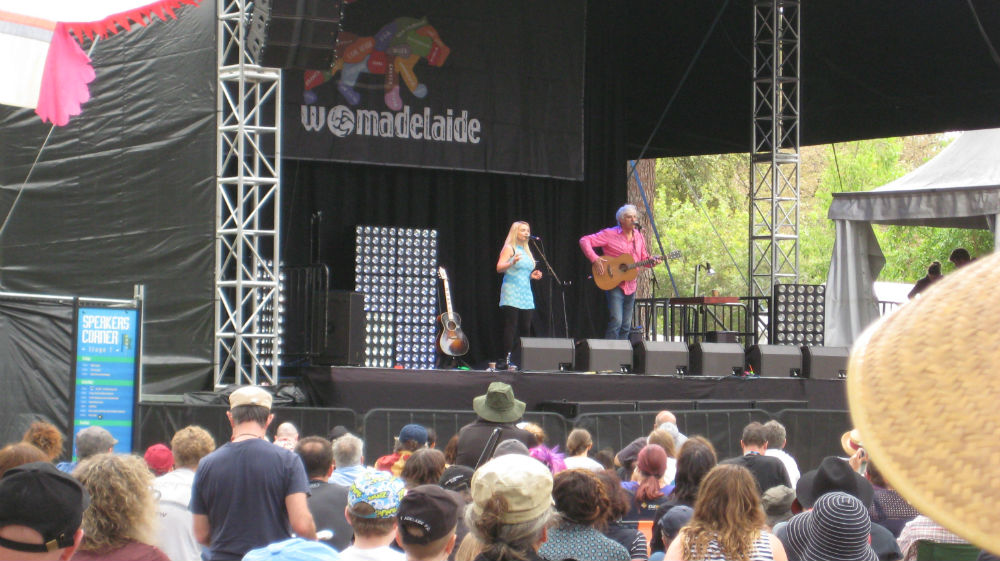 Swift and Hitchcock - WOMADelaide 2015- Image by David Robinson - The Clothesline