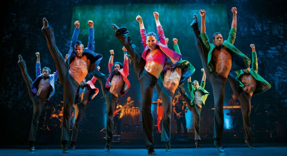 Ballet Revolucion - Image by Guido Ohlenbostel - The Clothesline