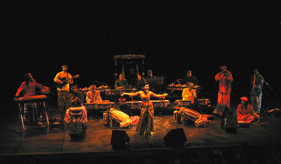SambaSunda - OzAsia Festival 2015 - The Clothesline