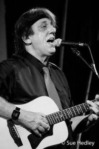Jon English B&W at The Gov - Image by Sue Hedley - The Clothesline
