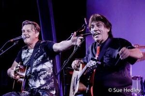 Jon English & Peter Cupples Smiles at The Gov - Image by Sue Hedley - The Clothesline