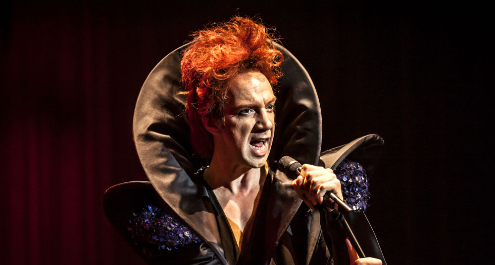 Sven Ratzke - Starman - Image by Hanneke Wetzer - AdCabFest - The Clothesline