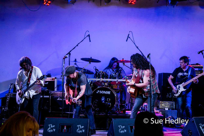 howies-kick-off-portrait-image-by-sue-hedley-the-clothesline