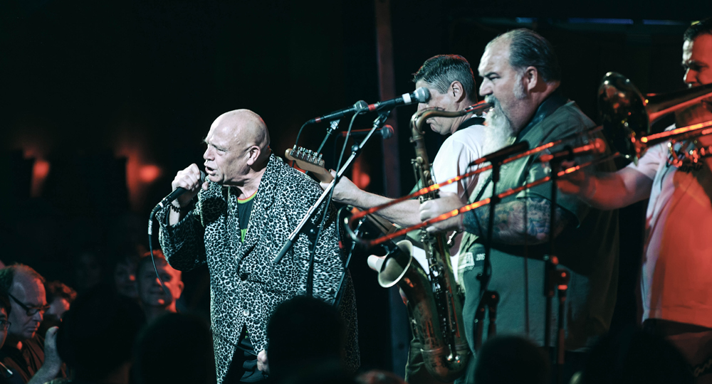 bad-manners-4_web-by-sean-mullarkey-The Clothesline