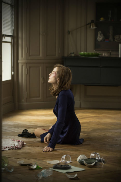 elle-small-film-review-the-clothesline