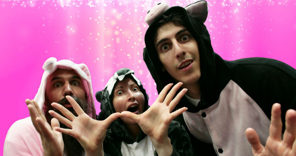 Big Bad Wolf Pink - Image by FenLan Photgraphy - ADLfringe - The Clothesline