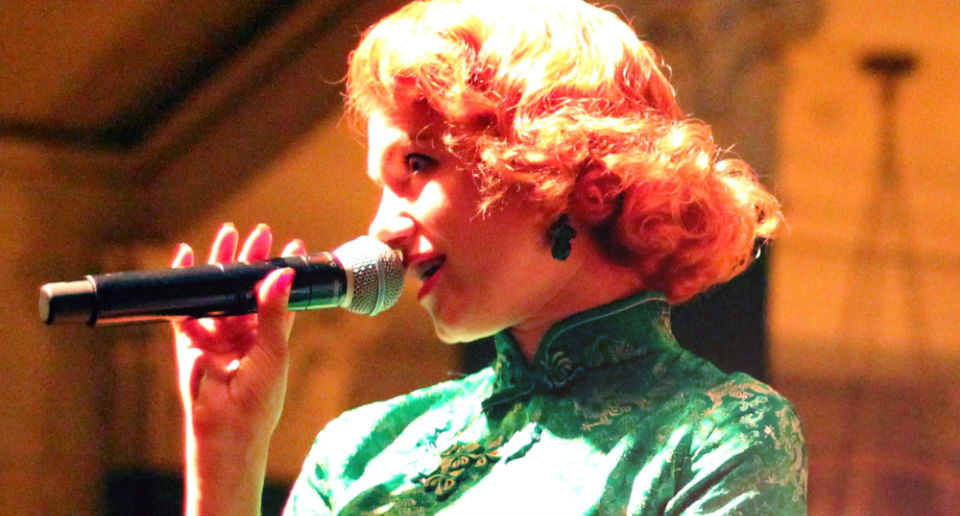 Ella at Zardi's - Louise Messenger - Image by Sharon Davis - ADLfringe - The Clothesline
