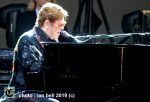 ELTONJOHN2019_04_IMAGE-IanBell_TheClothesline