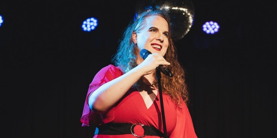 woman comedian