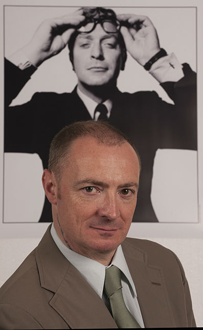  Blow The Bloody Doors Off! Image by Bleddyn Butcher - Adelaide Festival - The Clothesline.jpg