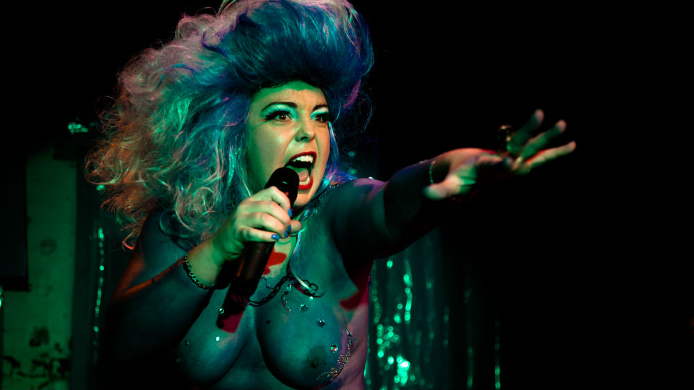 Yana Alana - Image by Pete Leslie - Adelaide Fringe 2015 - GOUD - The Clothesline