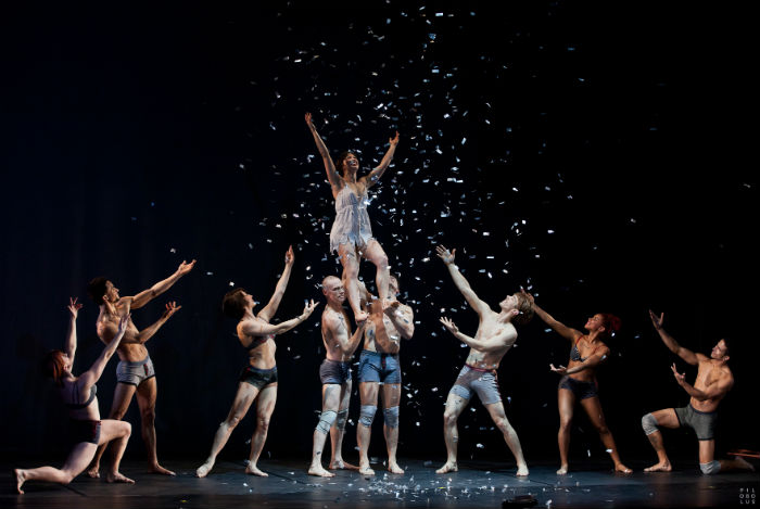 shadowland-dancers-pilobolus-image-by-emmanuel-donny-the-clothesline