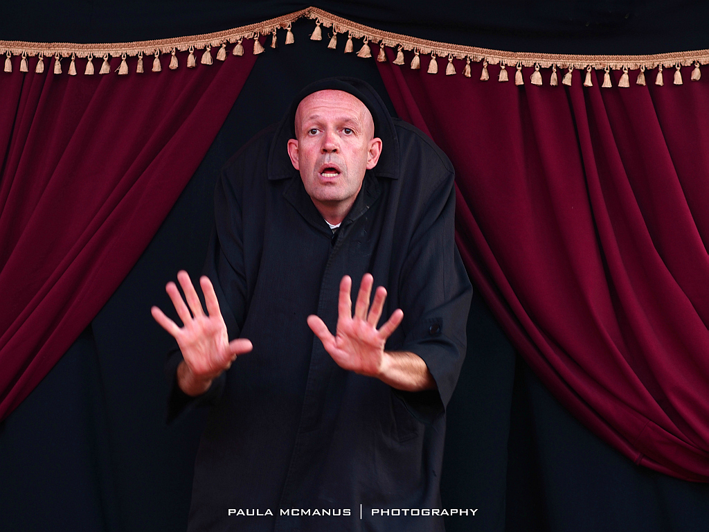 Dado - A Frayed Knot - Image by Paula McManus - Adelaide Fringe 2017 - The Clothesline