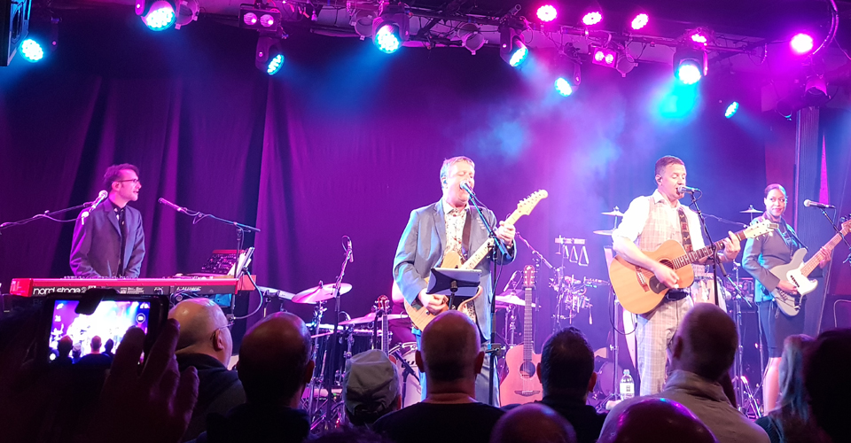 Squeeze - Photo by David Robinson - The Clothesline